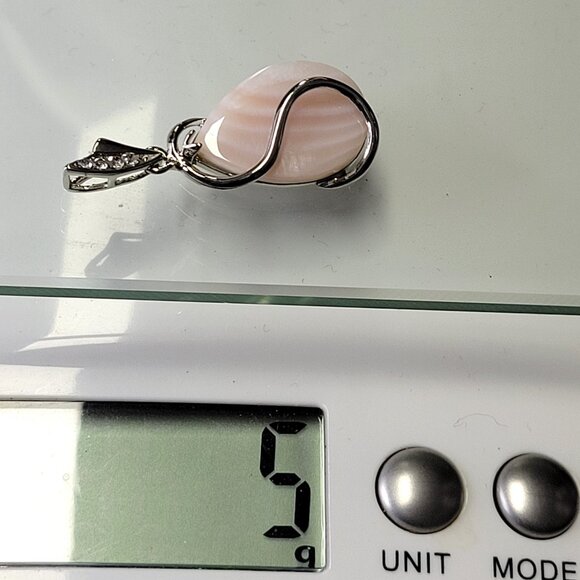 Rose Quartz Pendant with Rhinestone - Picture 12 of 13